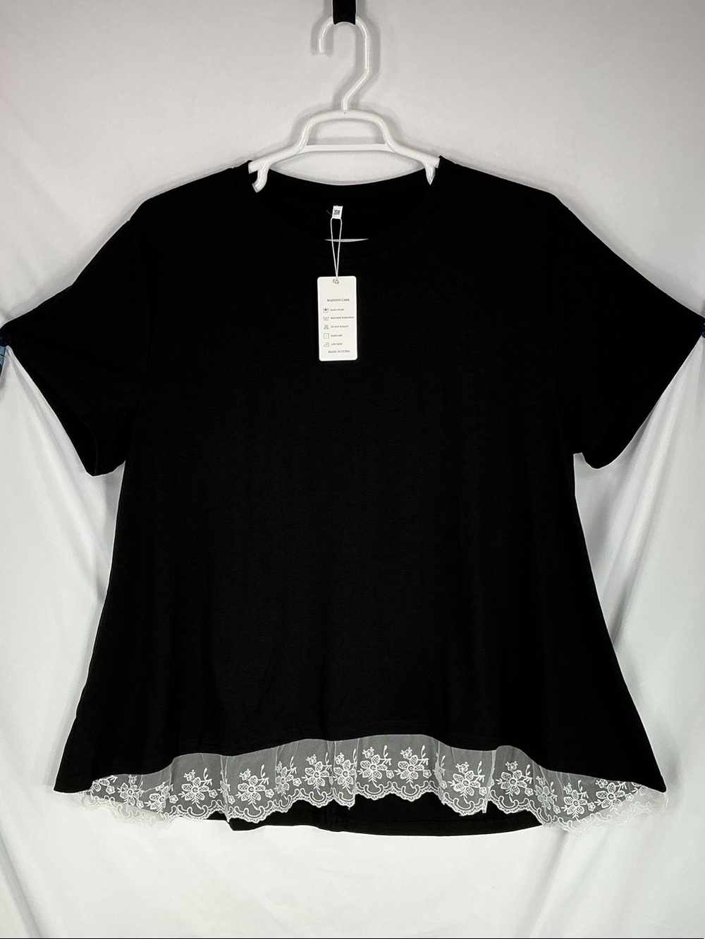 Vislily Black Short Sleeve Lace Hem Top 26W Plus Size NWT Floral Lace Trim Shirt
